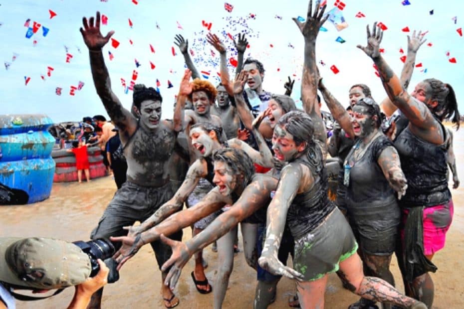 Expat Life In Korea: A Guide To Living In Korea As An Expat 16 Expats enjoying the Boryeong Mud Festival, Korea
