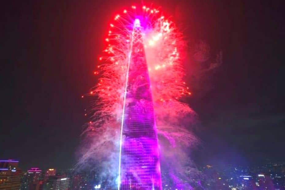 50 Amazing South Korean Culture Facts You'll Love 2024 11 Fireworks at Lotte World Tower for New Year's Eve