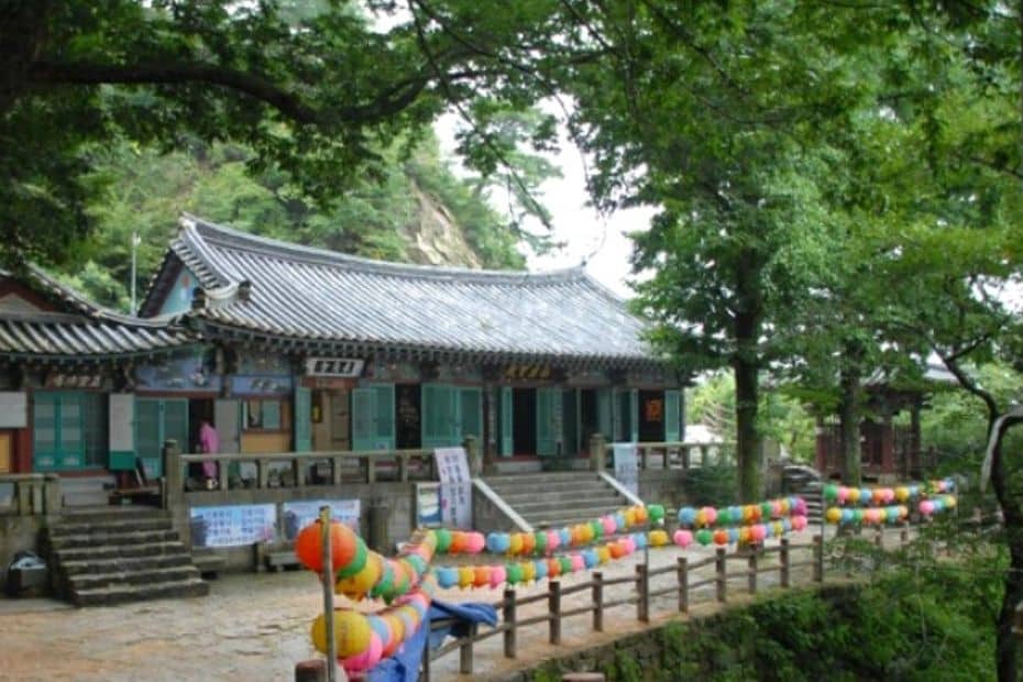 10 Things To Do In Buyeo 2024: UNESCO World Heritage City 20 Goransa Temple