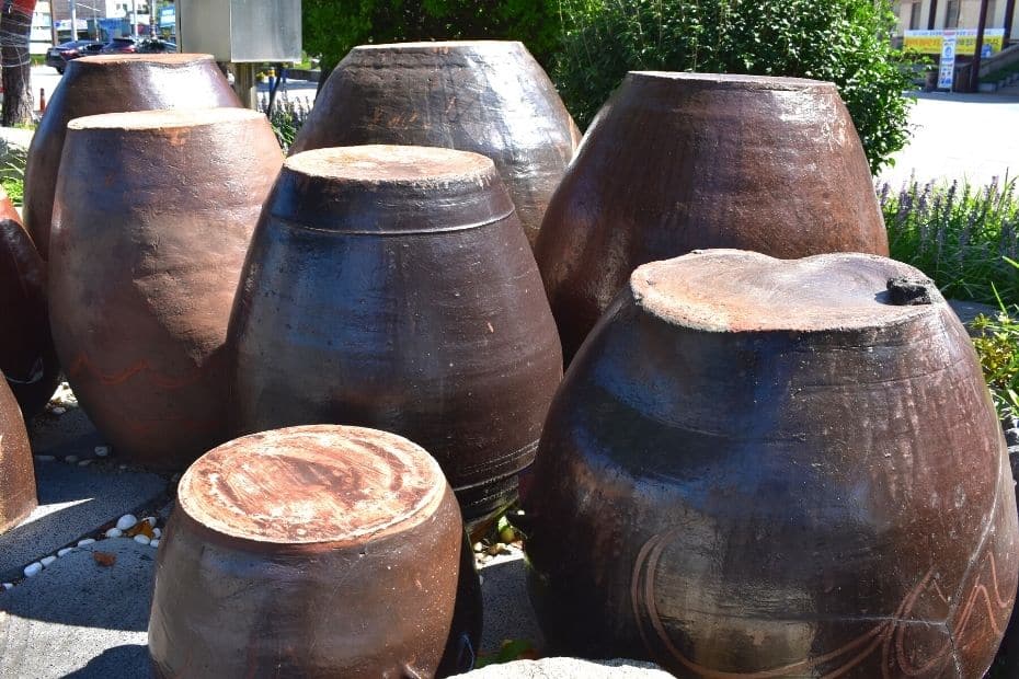 10 Things To Do In Buyeo 2024: UNESCO World Heritage City 38 Traditional Korean Kimchi Pots