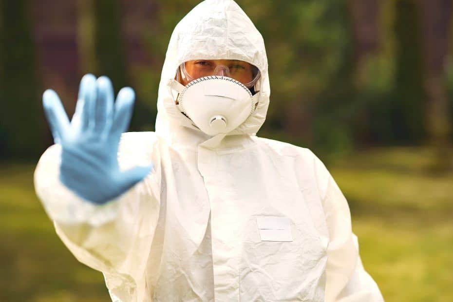 70 Funny Korean Signs, Images, And Konglish Fails 2024 7 Man in a protective suit