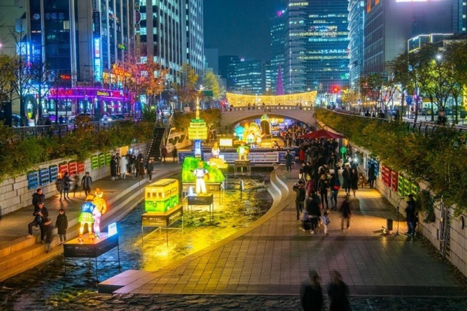 Is The Chilgapsan Ice Fountain Festival 2024 Worth Visiting? 18 Winter illuminations in Seoul