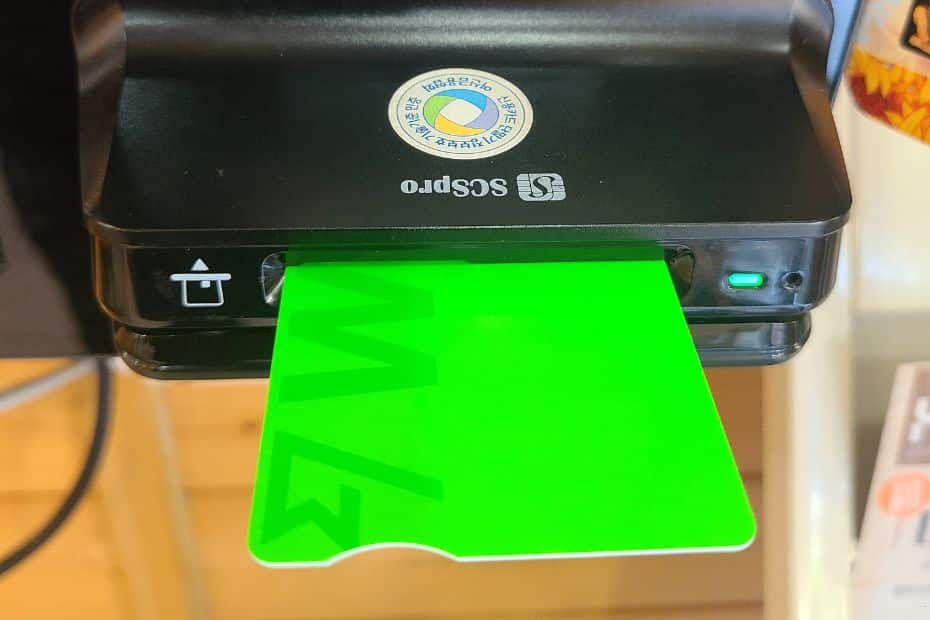 How To Use The Wise Card In Korea For Travel Money And Cash 19 Wise Card In Korean Payment Machine