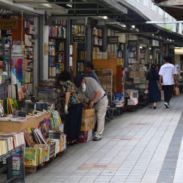 50 Unique Korean Experiences In Korea You'll Definitely Love 42 Bosudong Book Alley in Busan