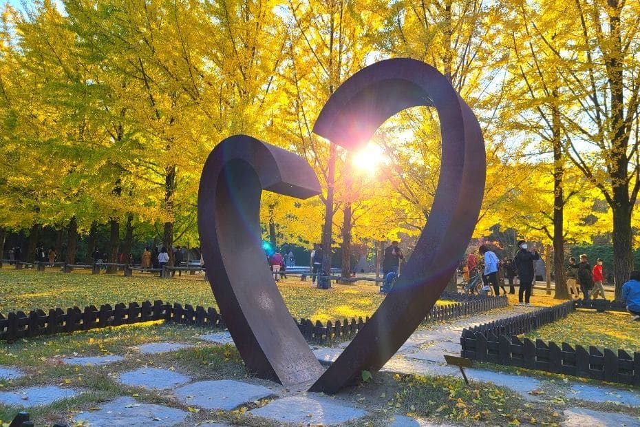 Beautiful Korean Autumn Leaves Pictures: Best Foliage 2024 28 Heart Statue At Nami Island, Korea