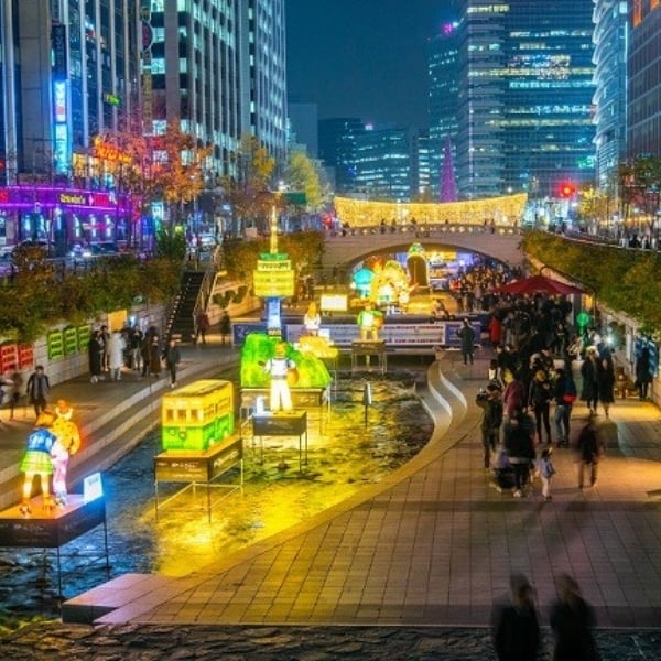 A Guide To Winter In Korea 2024: 20+ Best Winter Activities 9 Winter Illuminations At Cheonggyecheon Stream In Seoul